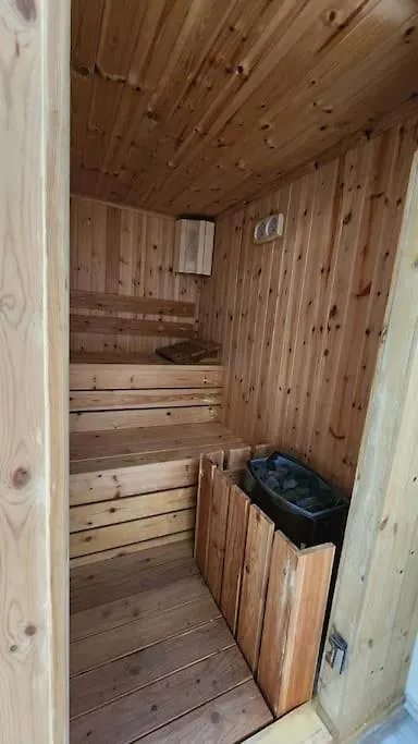 Debis' Downtown Sanctuary Apartment Tirana 0*,  Albania